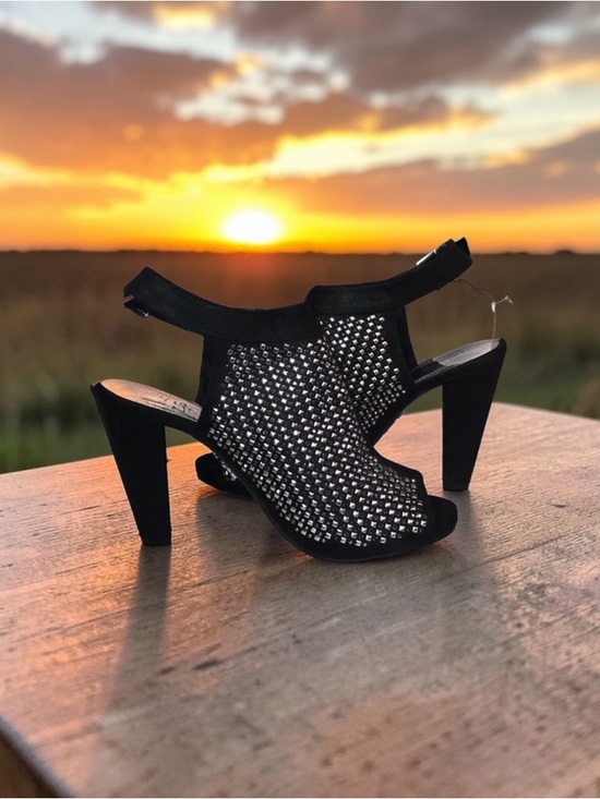 Jennifer Lopez Shoes - Jennifer Lopez Eve shoes Size 7.5 🌹